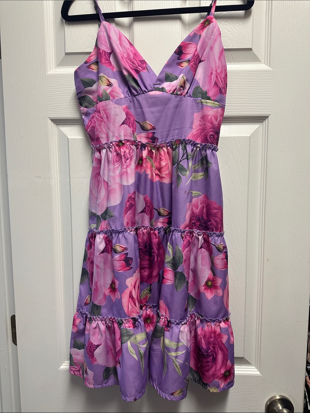 chic Lavender Floral Tiered Dress with Pink Roses